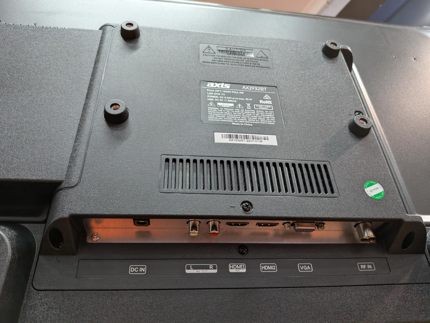 AX1932BT AXIS 12/24V 81cm TV w DVD & BT